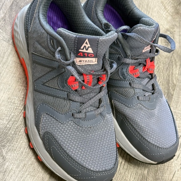 New Balance 410 Size 6.5 - Picture 5 of 7